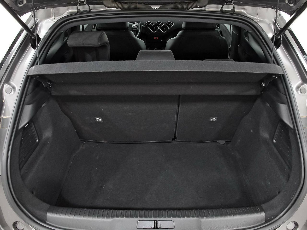 Foto DS Automobiles DS 3 6