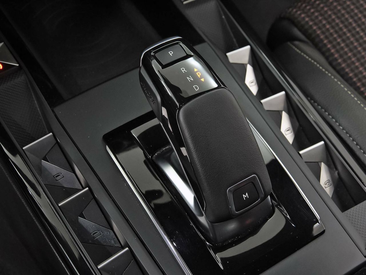 Foto DS Automobiles DS 3 14