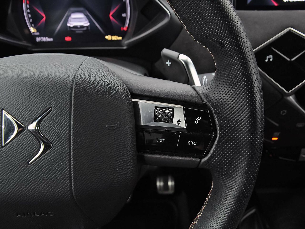 Foto DS Automobiles DS 3 25