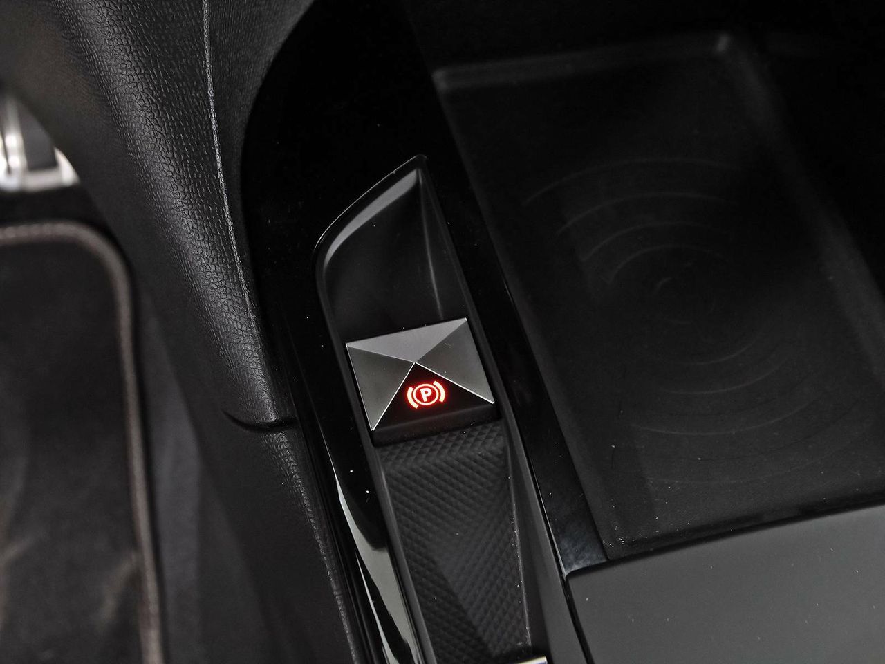 Foto DS Automobiles DS 3 34