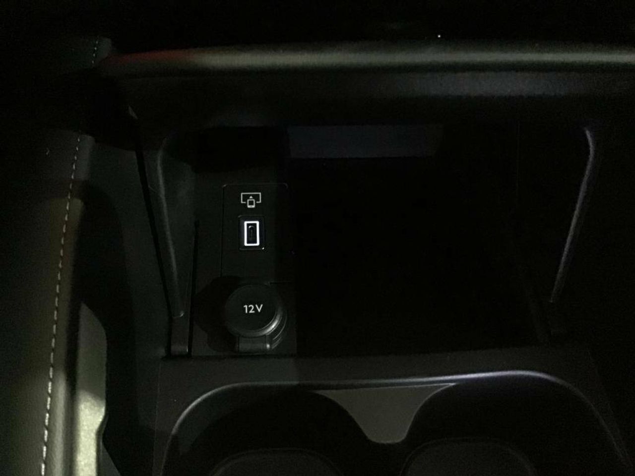 Foto DS Automobiles DS 4 19