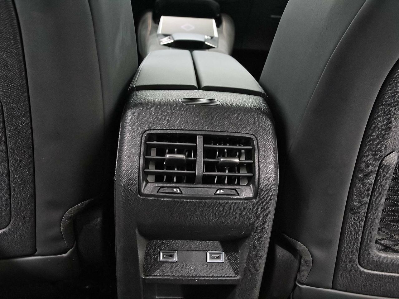 Foto DS Automobiles DS 4 38