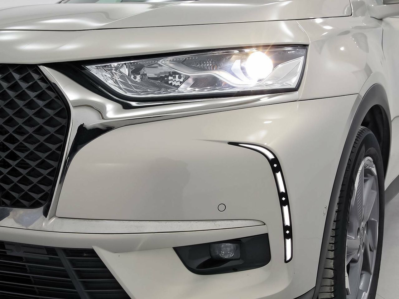 Foto DS Automobiles DS 7 18