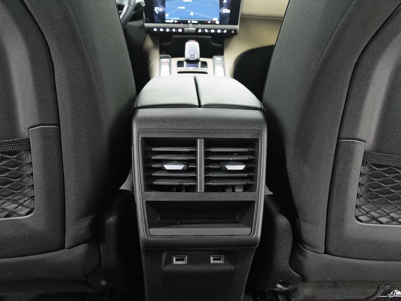 Foto DS Automobiles DS 7 37
