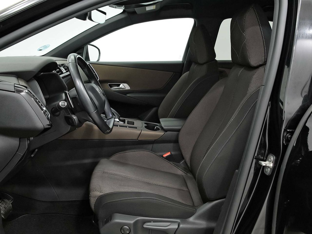 Foto DS Automobiles DS 7 11