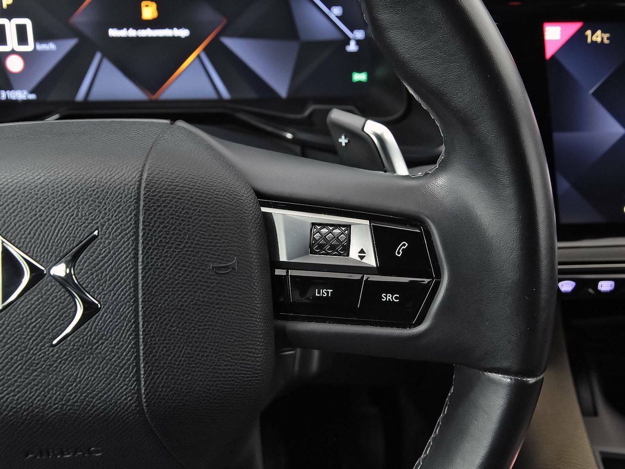 Foto DS Automobiles DS 7 25