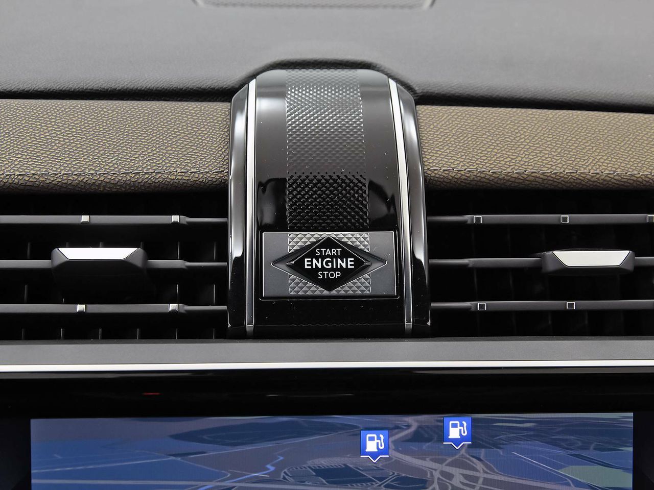 Foto DS Automobiles DS 7 26