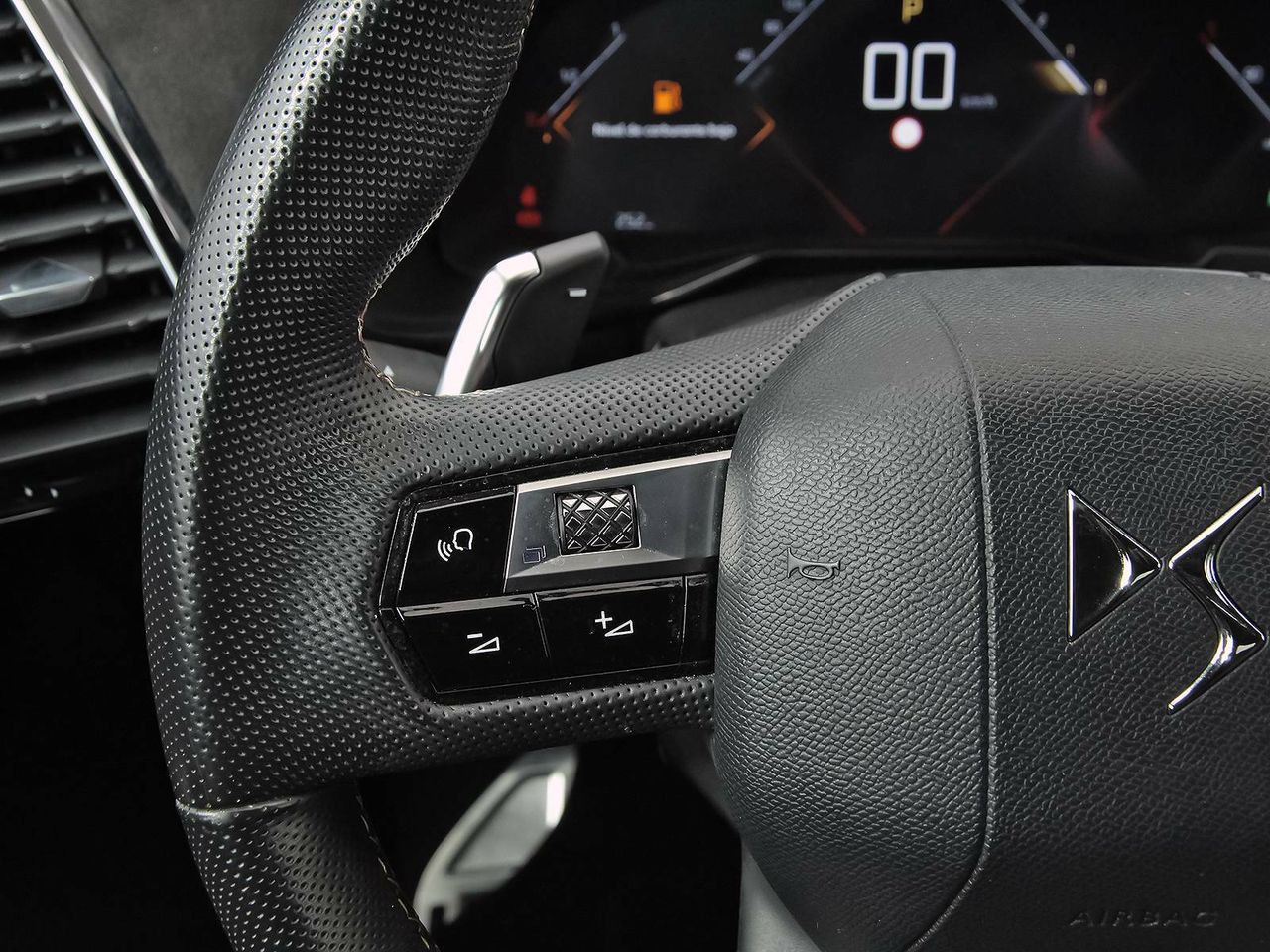 Foto DS Automobiles DS 7 22