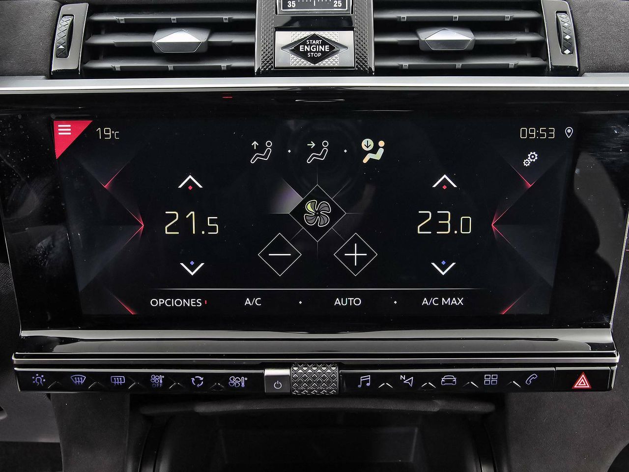 Foto DS Automobiles DS 7 29