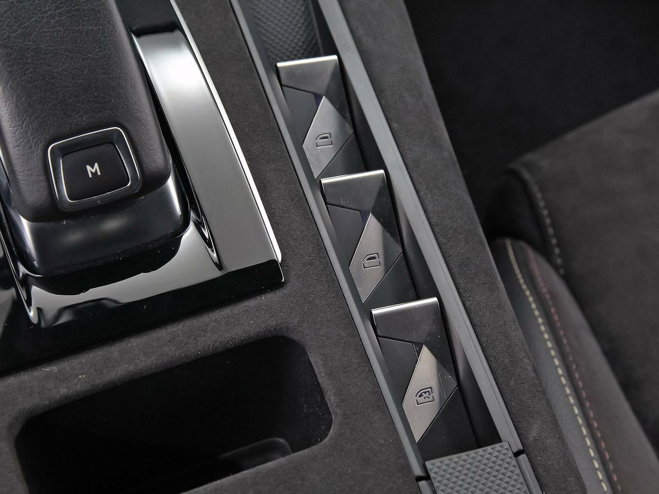 Foto DS Automobiles DS 7 32