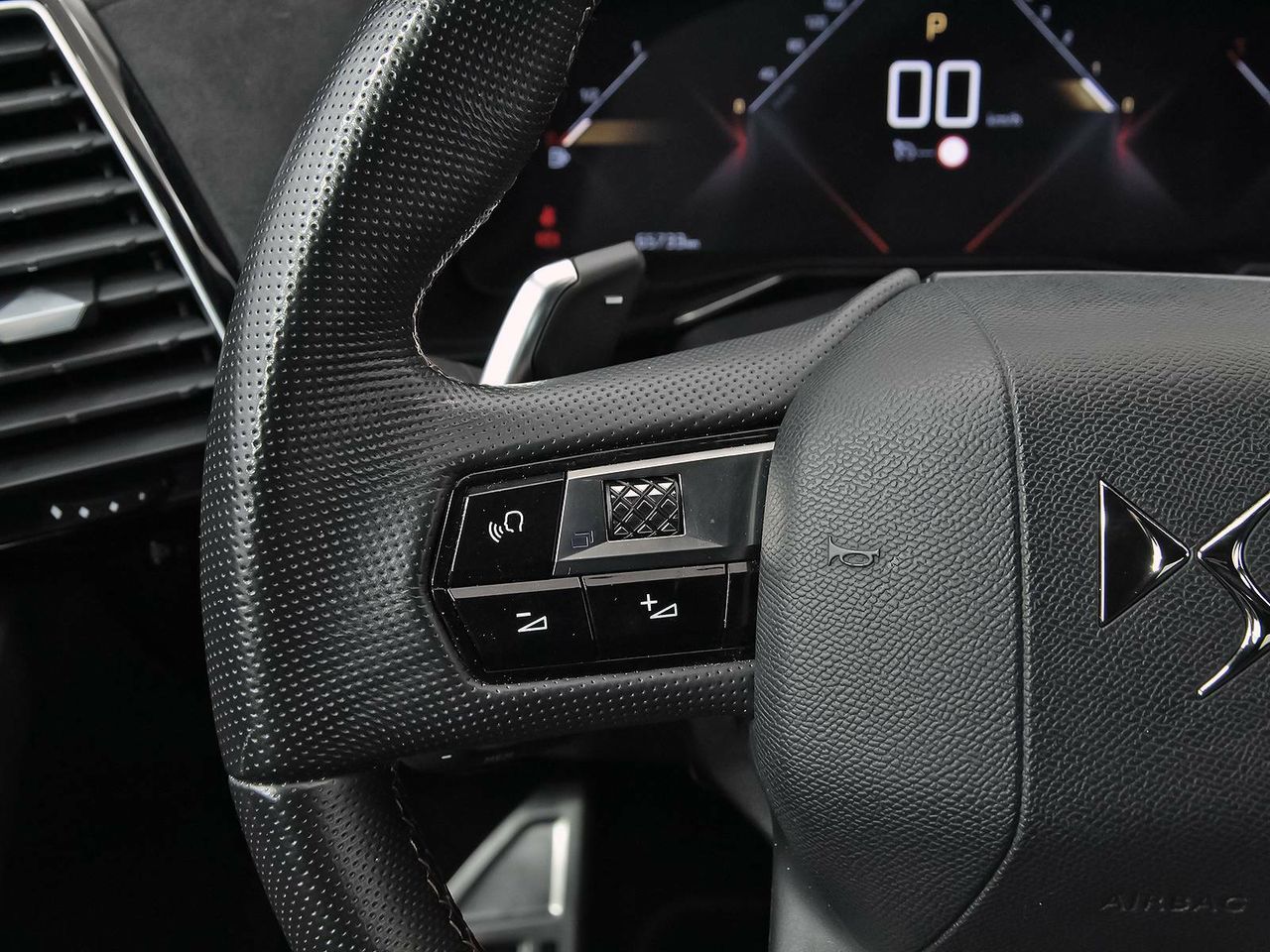 Foto DS Automobiles DS 7 24
