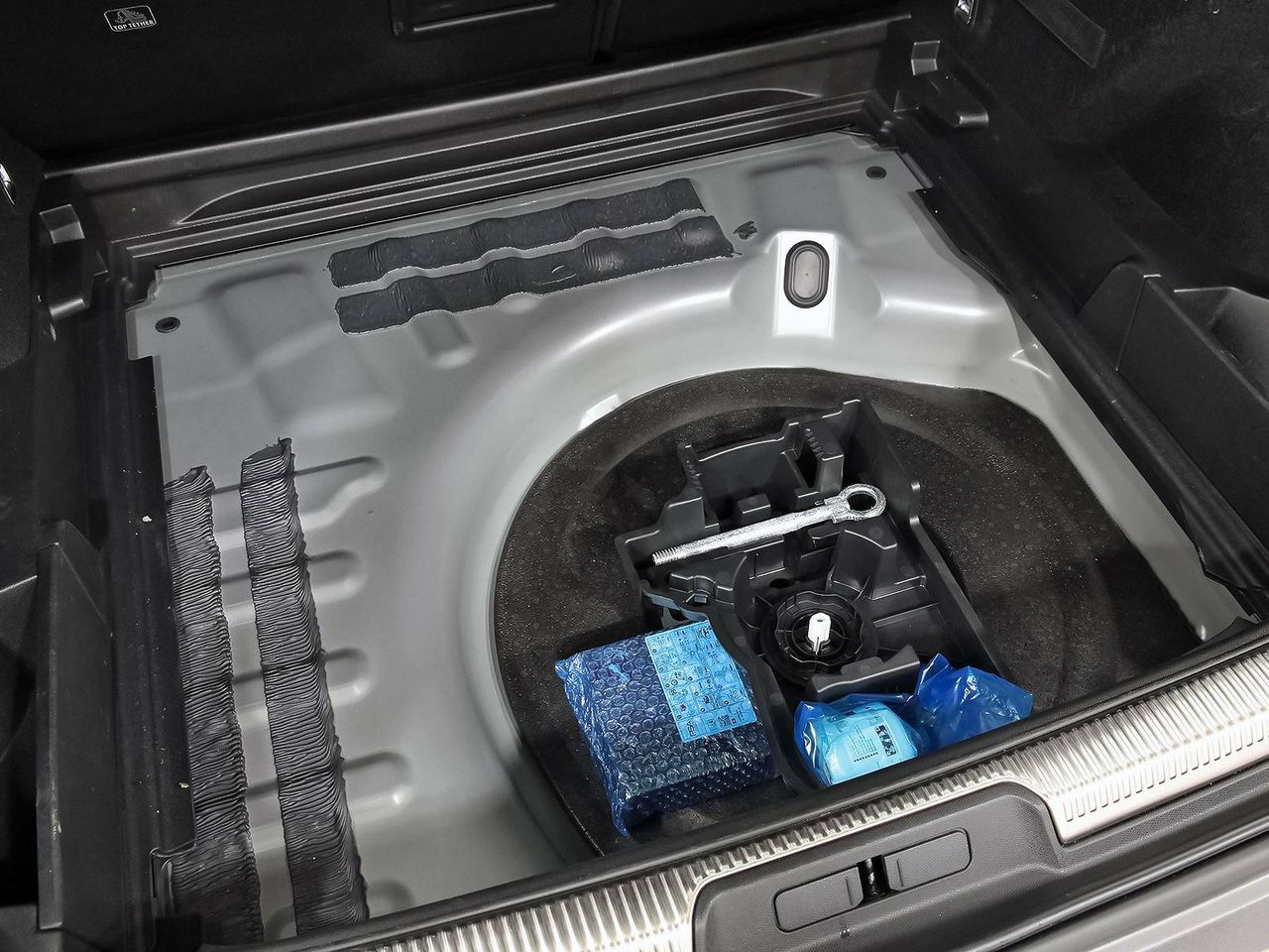 Foto DS Automobiles DS 7 36