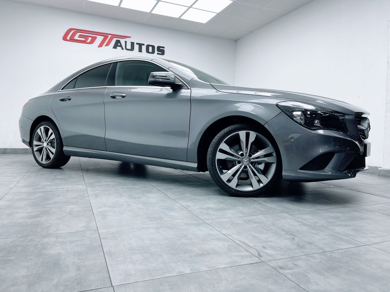 Foto Mercedes-Benz Clase CLA 15