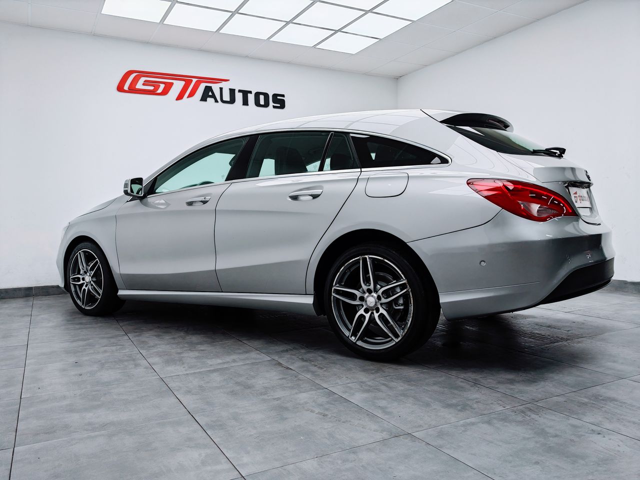 Foto Mercedes-Benz Clase CLA 2
