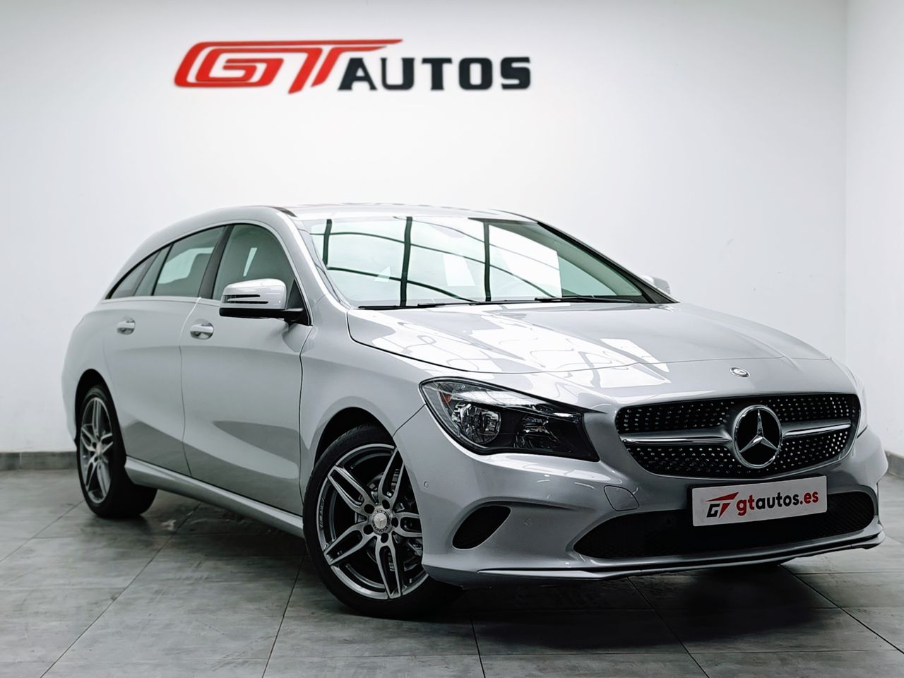 Foto Mercedes-Benz Clase CLA 12