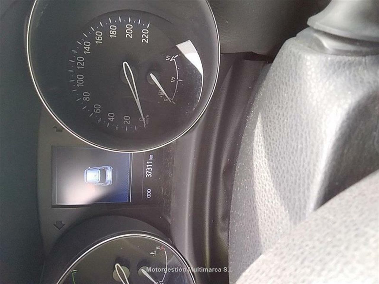 Foto Toyota C-HR 8