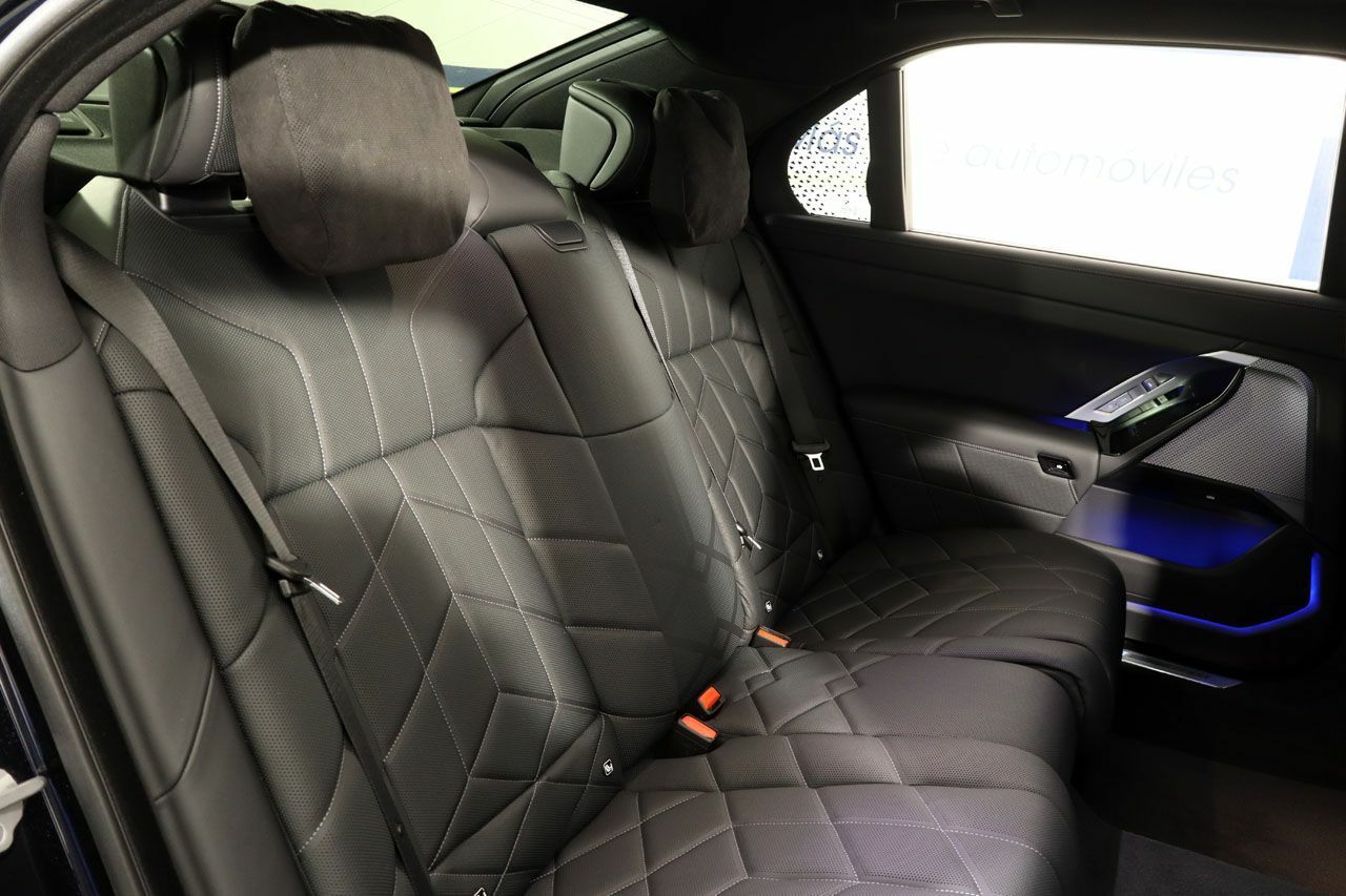 Foto BMW Serie 7 9