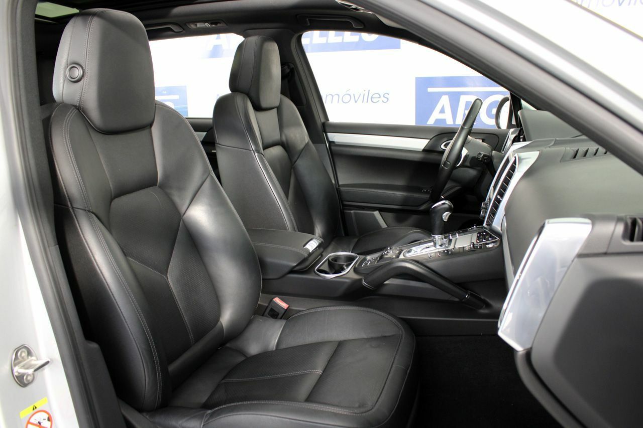 Foto Porsche Cayenne 8