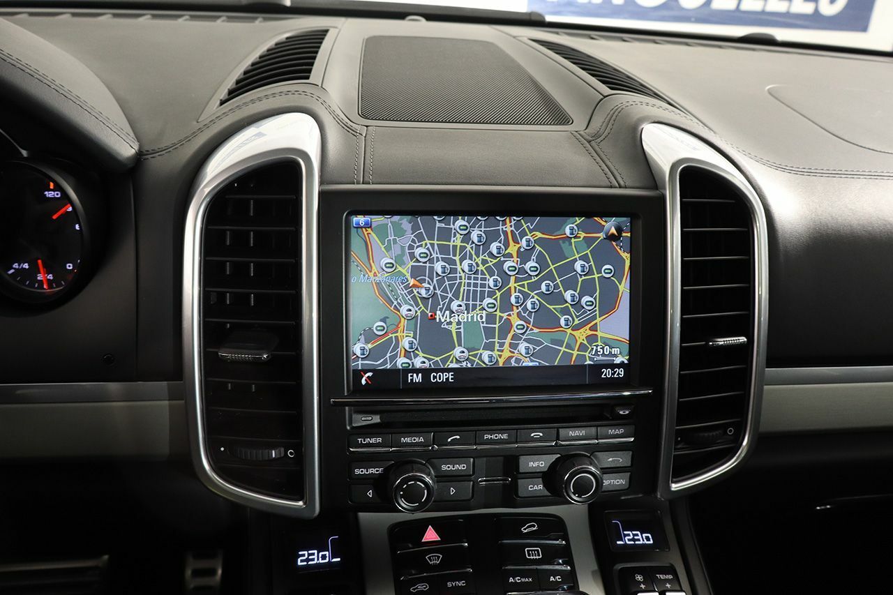 Foto Porsche Cayenne 12