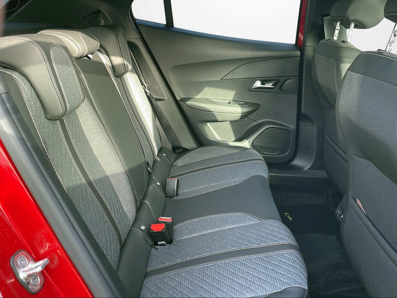 Foto Peugeot 2008 15