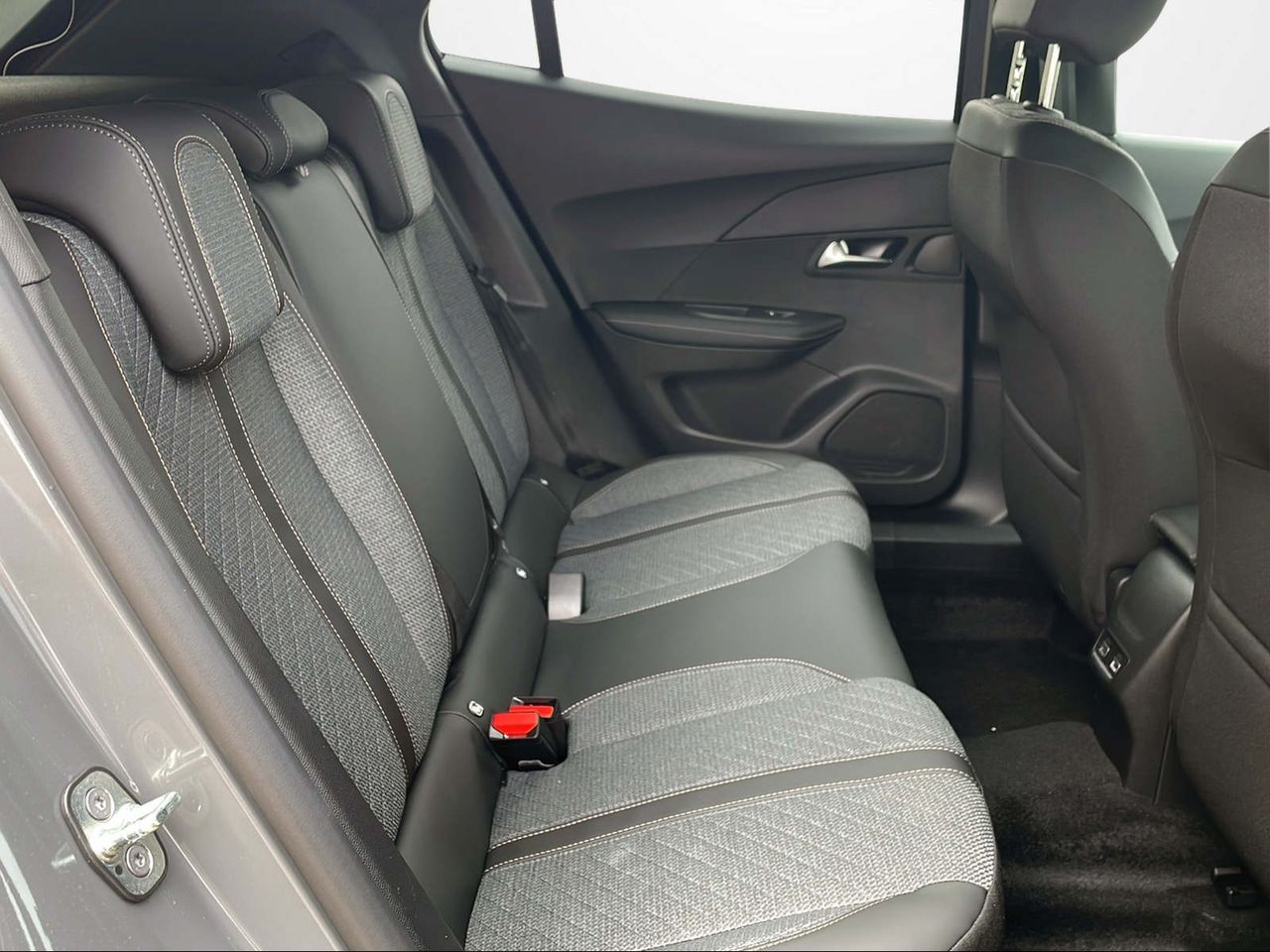 Foto Peugeot 2008 12