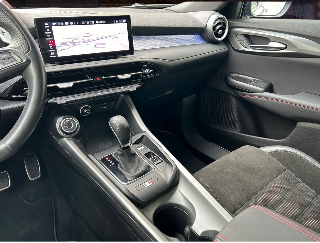 Foto Alfa Romeo Tonale 31