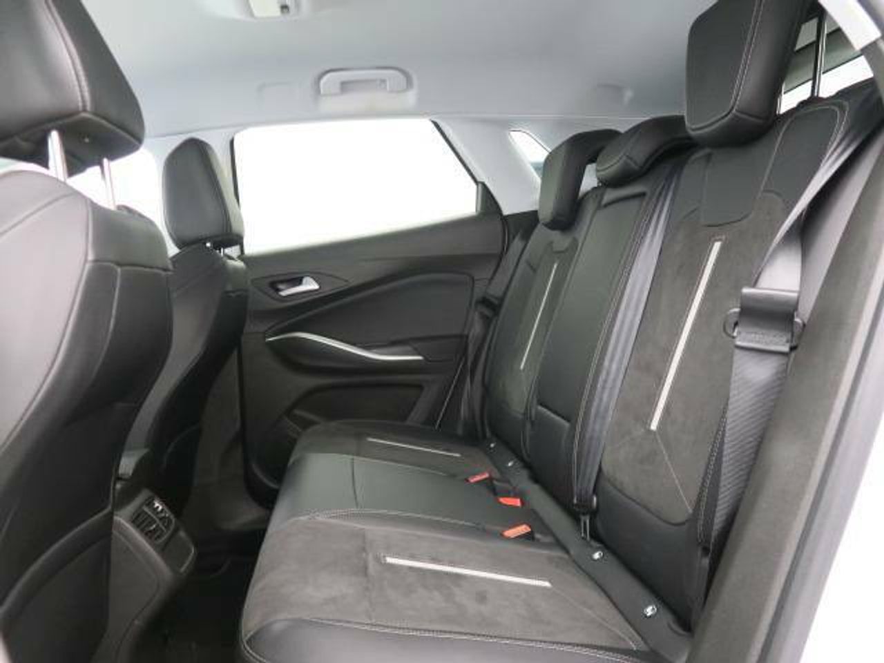 Foto Opel Grandland X 10