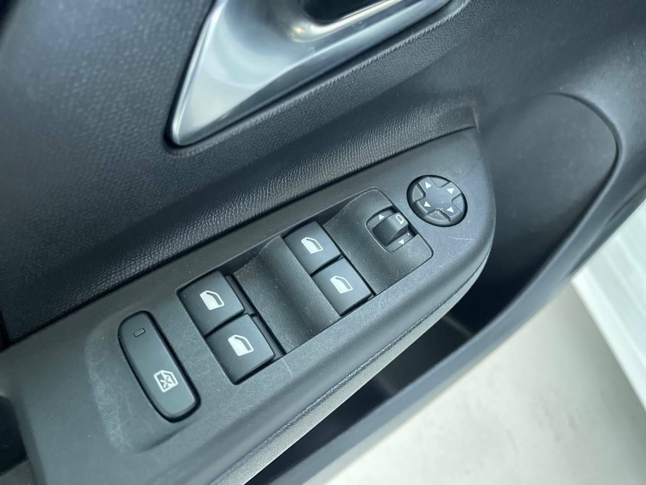 Foto Opel Corsa 11