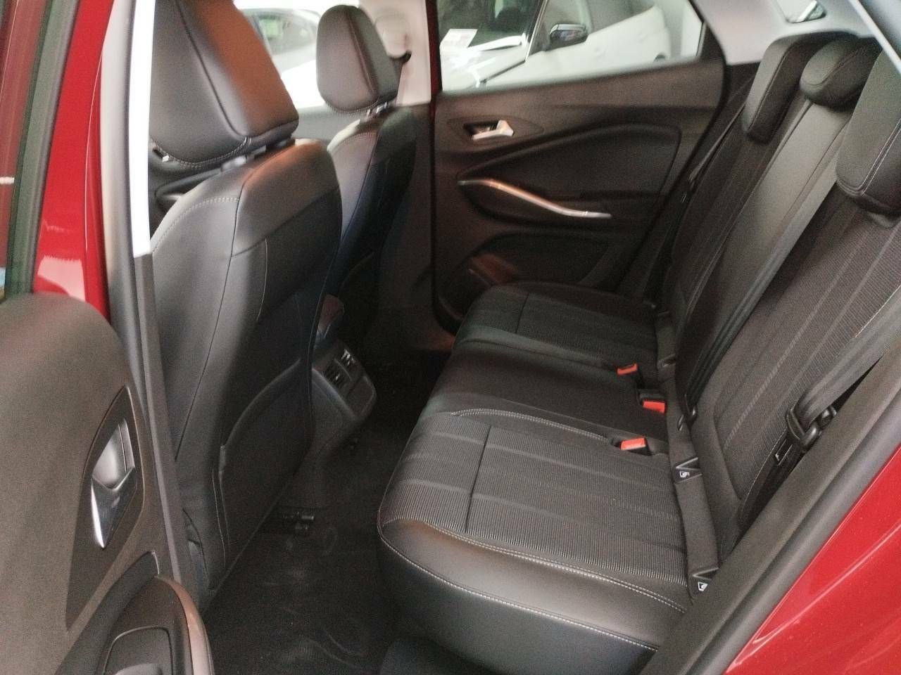 Foto Opel Grandland X 10