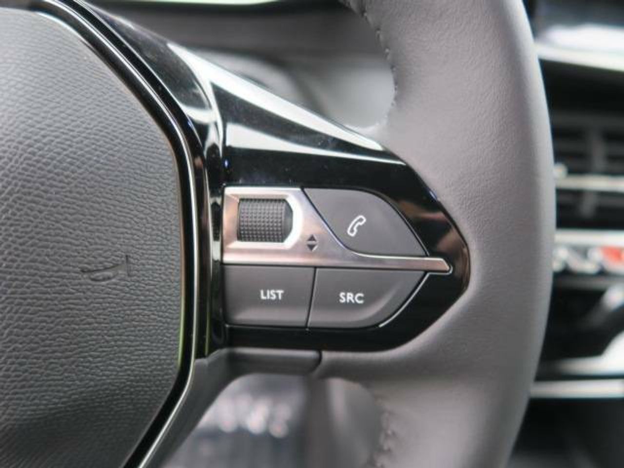 Foto Peugeot 2008 12