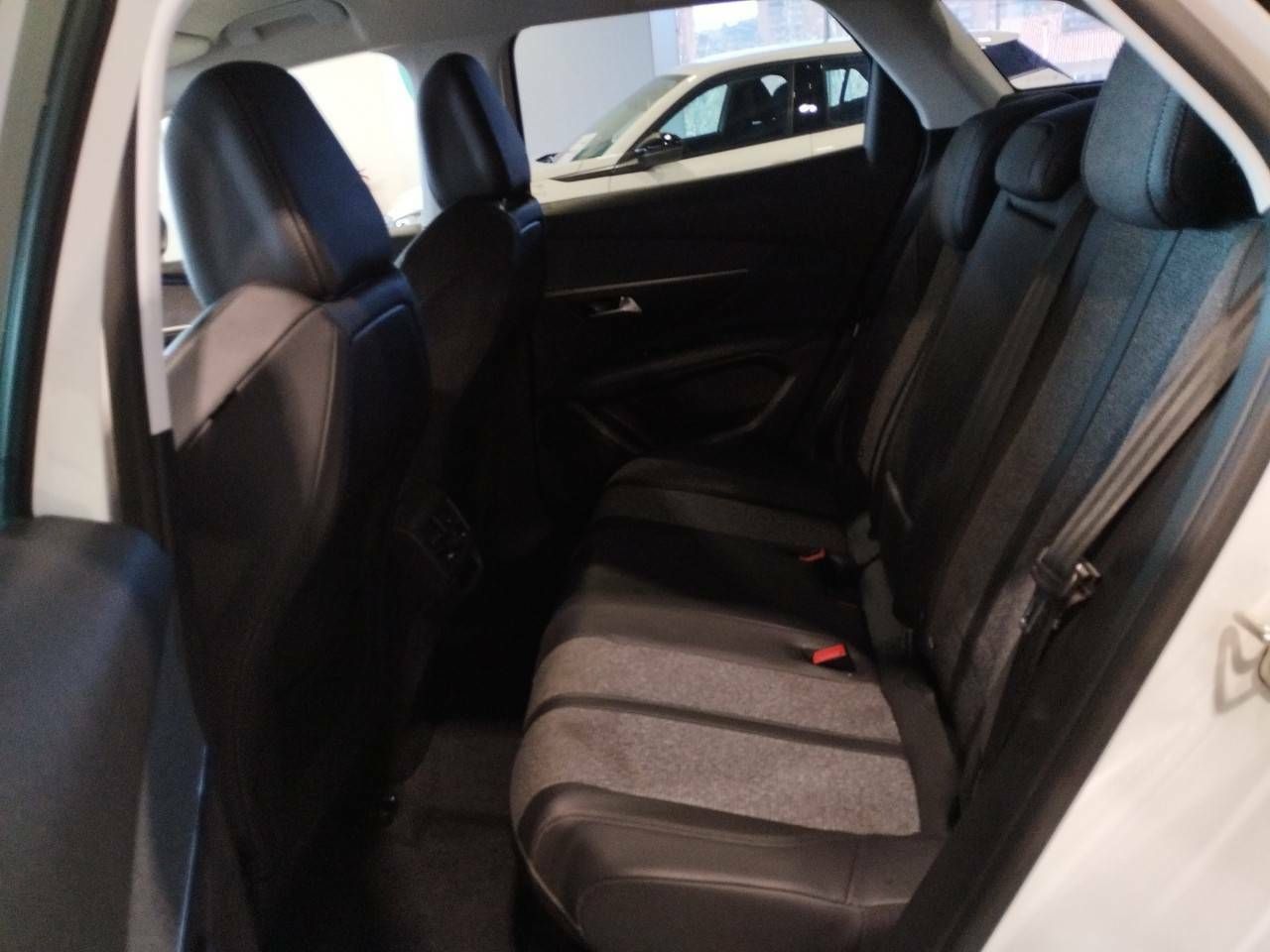 Foto Peugeot 3008 12