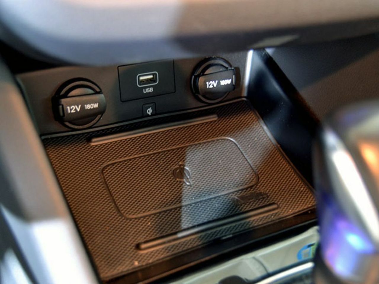 Foto Hyundai IONIQ 26