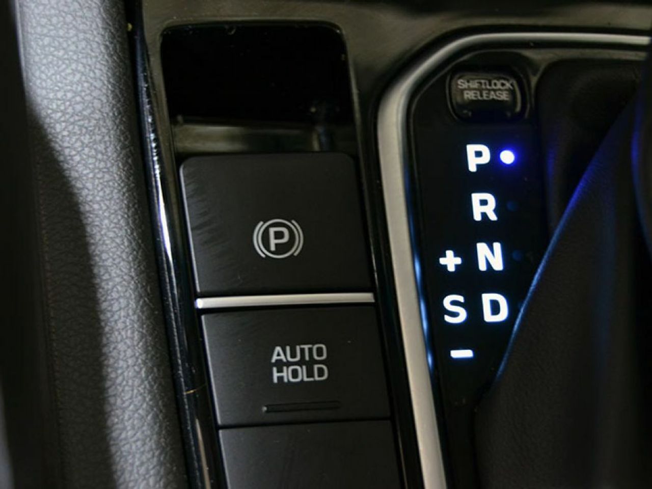 Foto Hyundai IONIQ 28
