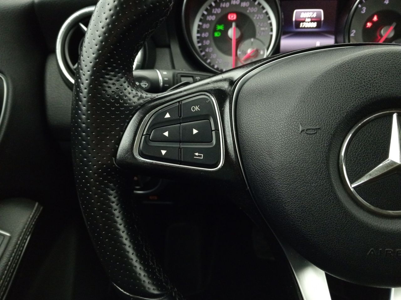 Foto Mercedes-Benz Clase CLA 15