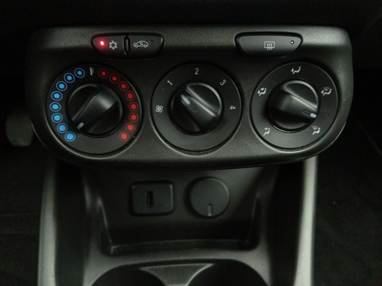 Foto Opel Corsa 12