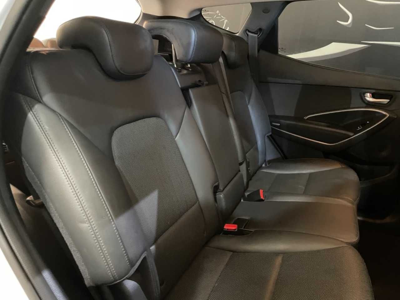 Foto Hyundai Santa Fe 27