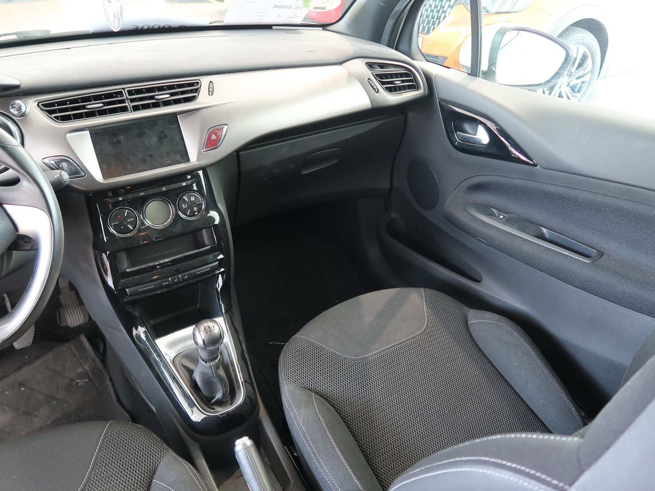 Foto DS Automobiles DS 3 22