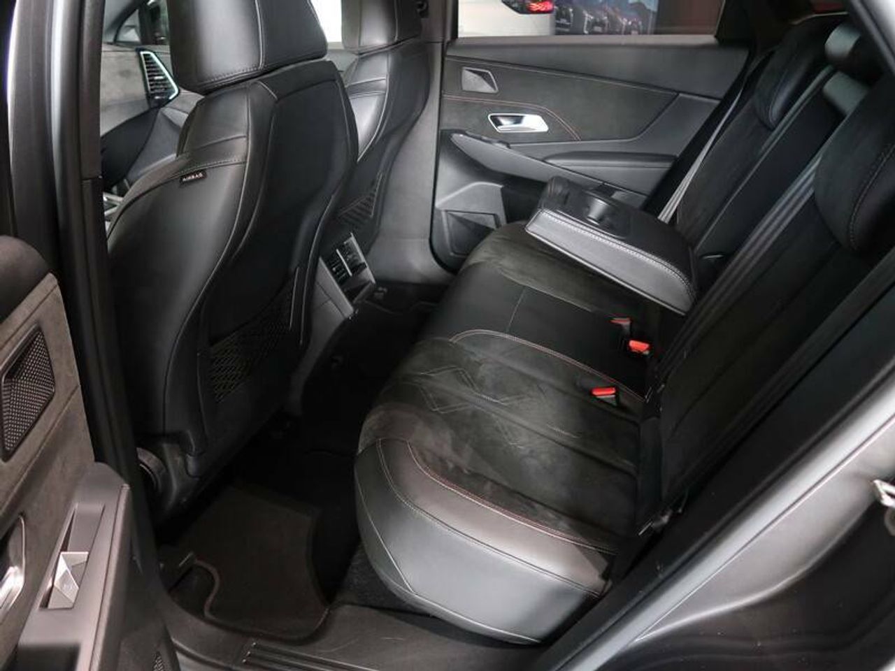 Foto DS Automobiles DS 7 8