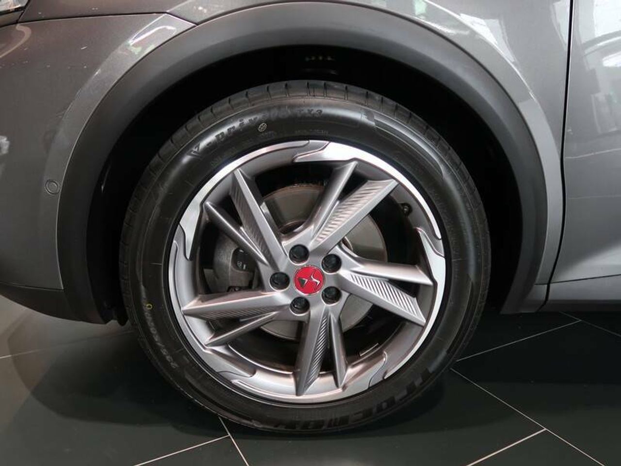 Foto DS Automobiles DS 7 9