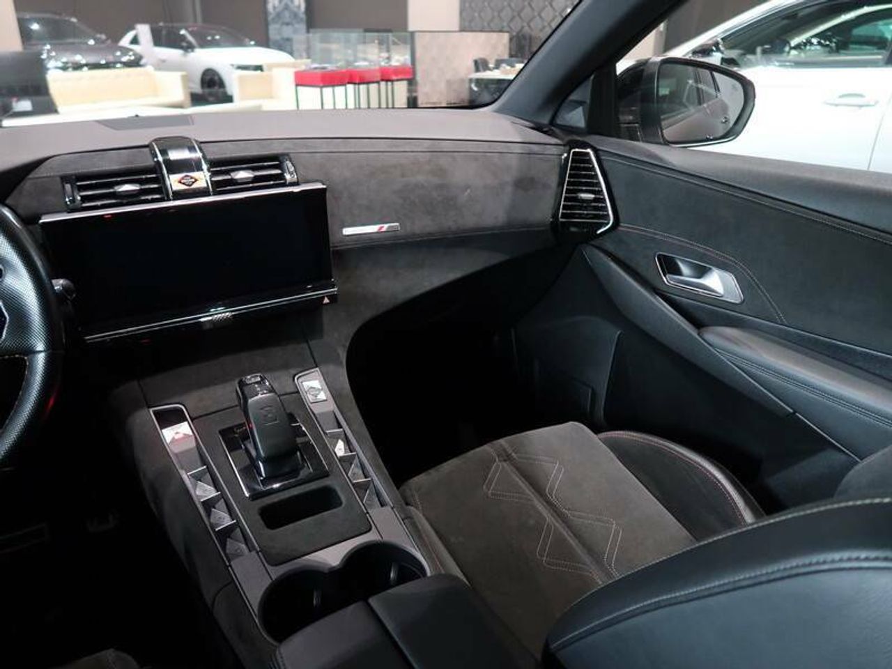 Foto DS Automobiles DS 7 26