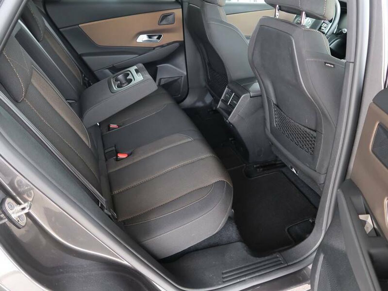 Foto DS Automobiles DS 7 25