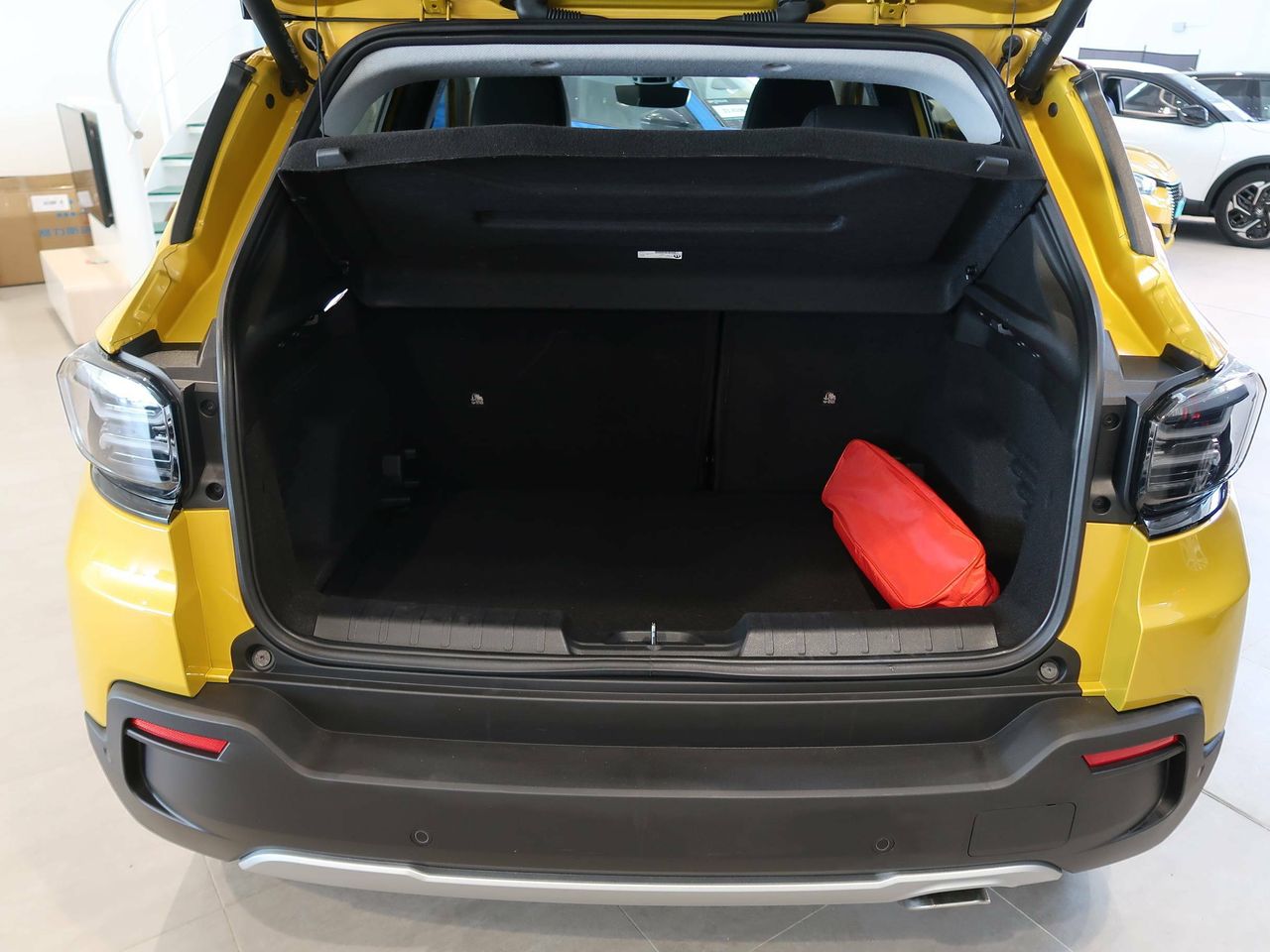 Foto Jeep Avenger 5