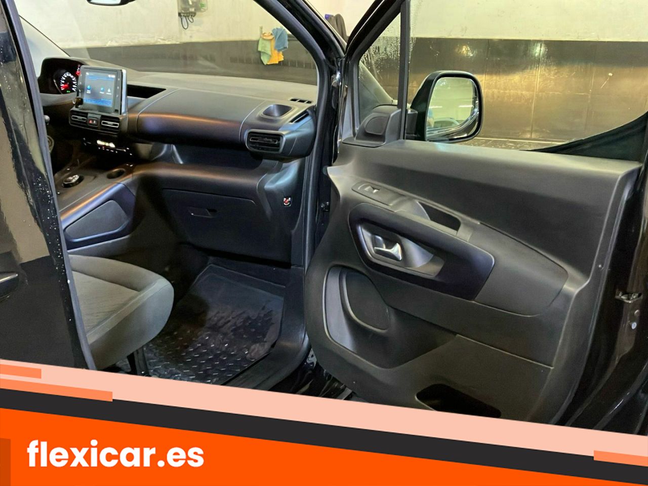 Foto Peugeot Rifter 23