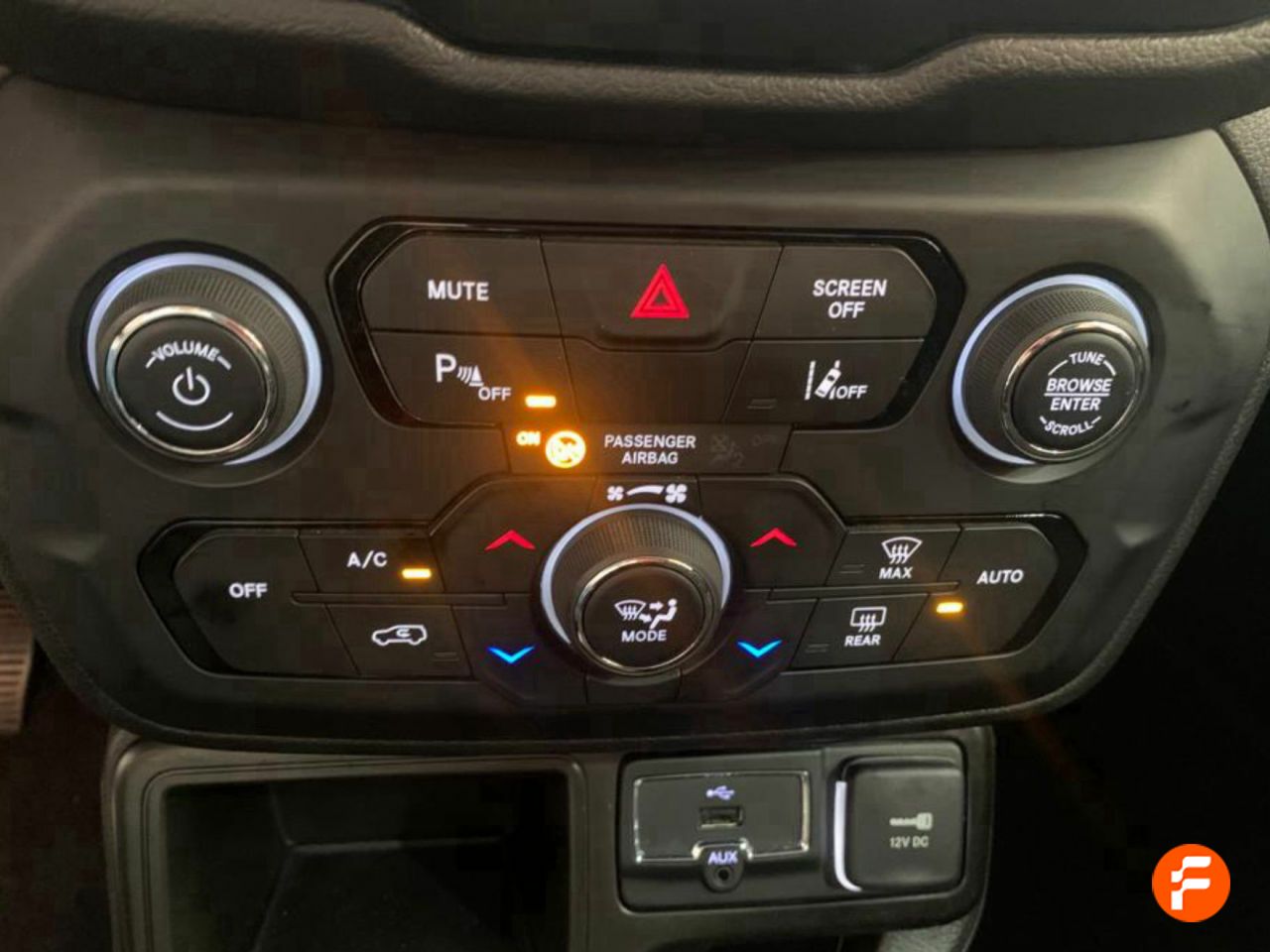 Foto Jeep Renegade 16