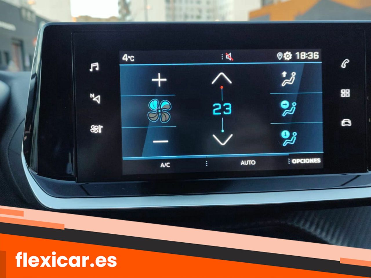 Foto Peugeot 208 17