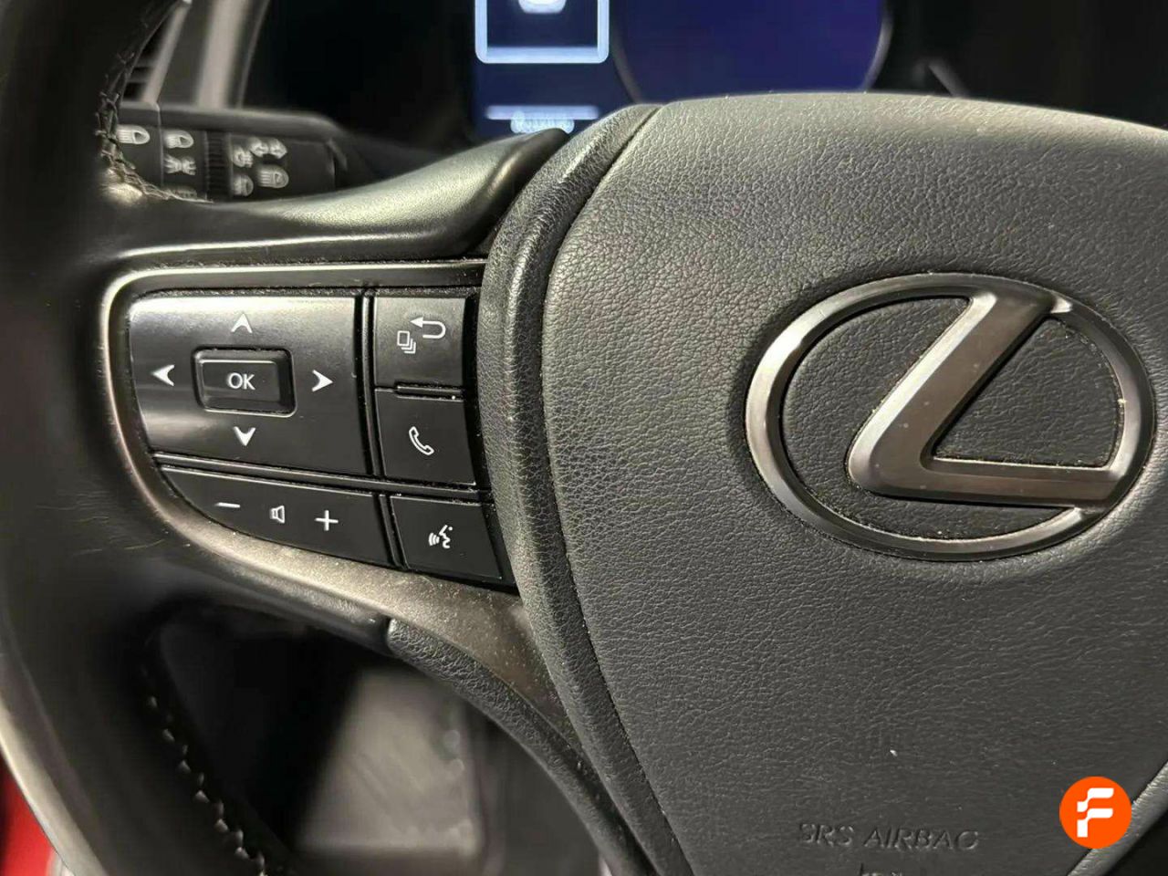 Foto Lexus UX 16