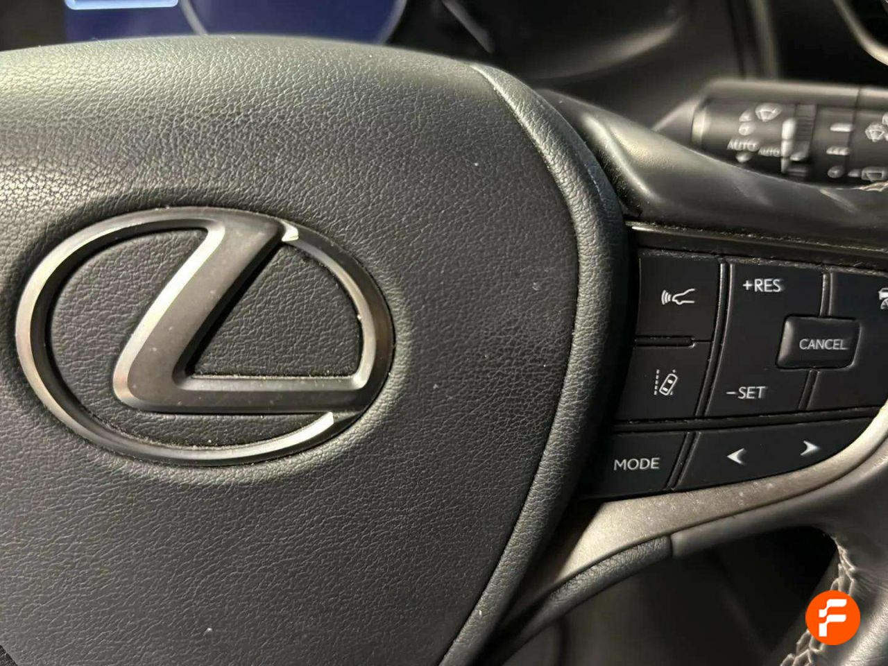 Foto Lexus UX 17