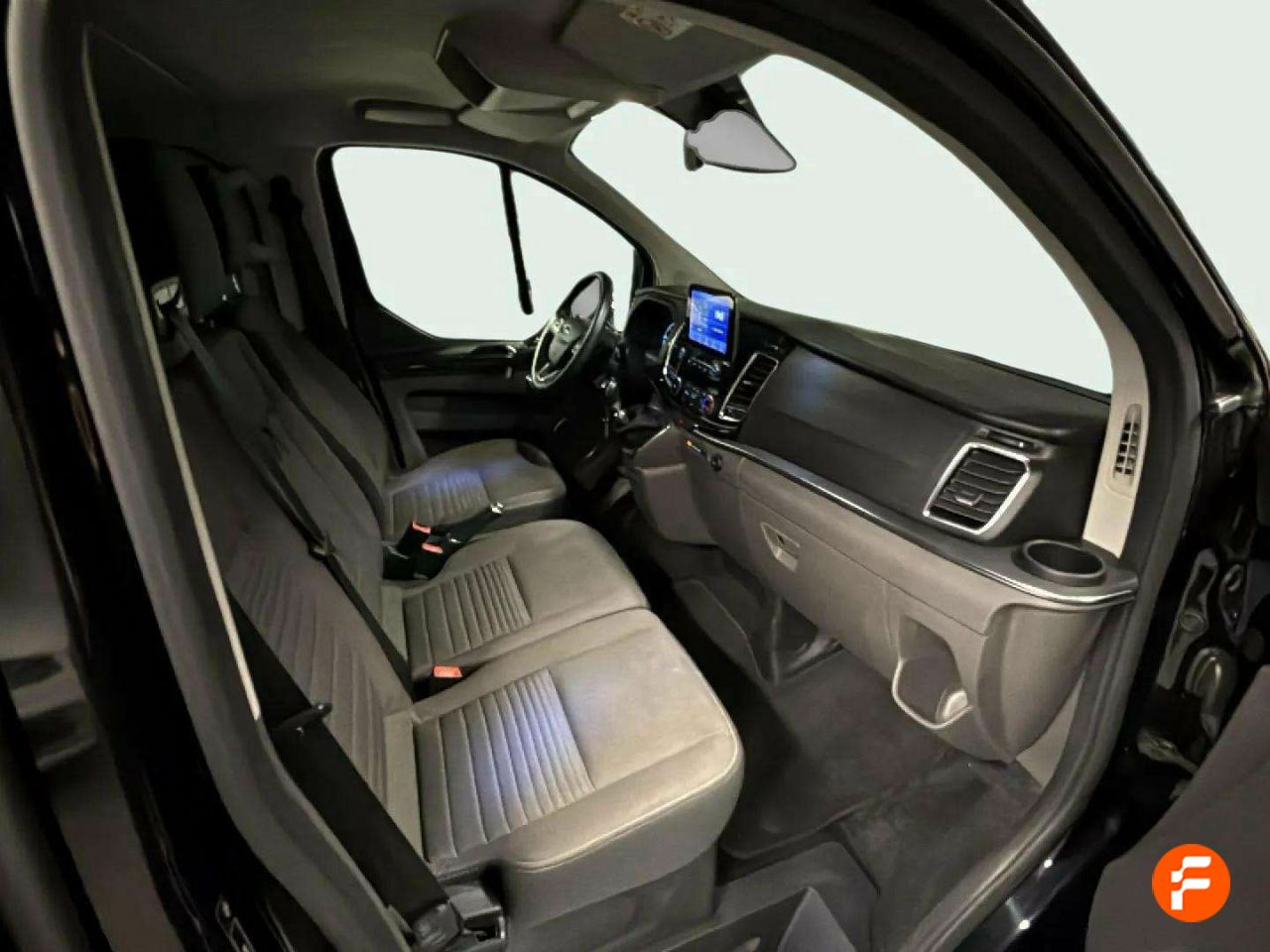 Foto Ford Tourneo Custom 11