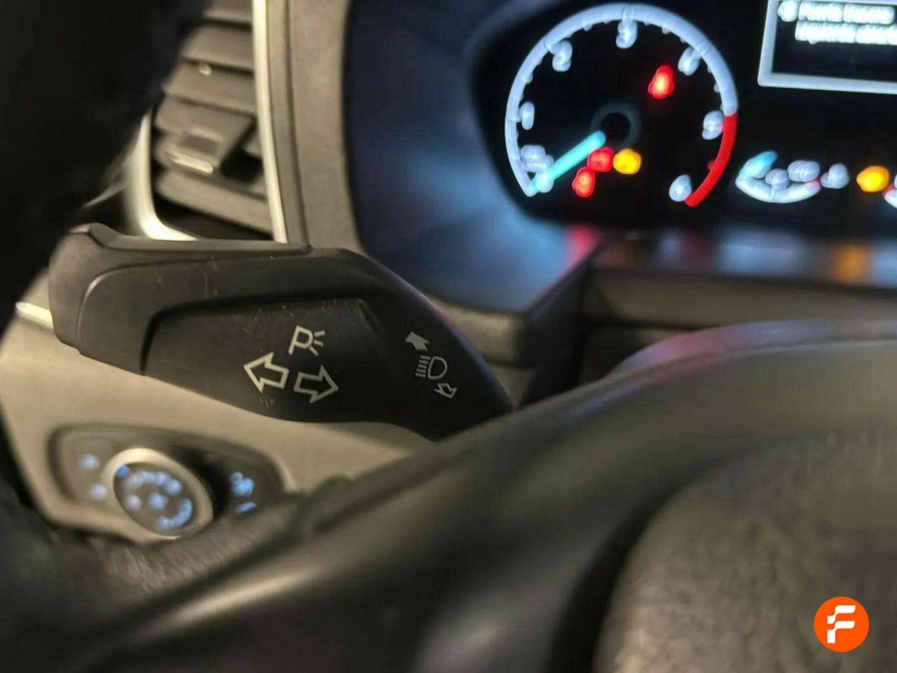 Foto Ford Tourneo Custom 16