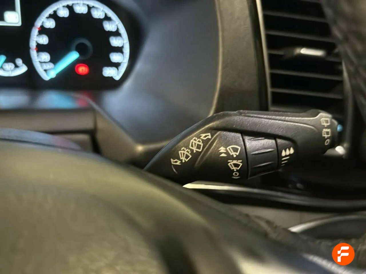 Foto Ford Tourneo Custom 17
